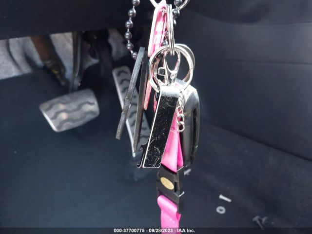 KNDJN2A29F7133843 KIA Soul Base
