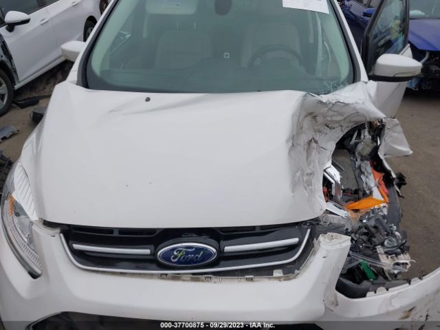 1FADP5FU3HL109914 Ford C-max Energi Titanium