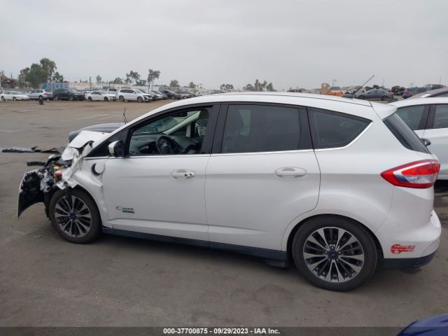 1FADP5FU3HL109914 Ford C-max Energi Titanium