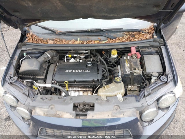 Chevrolet SONIC LT 2015 1G1JC5SH6F4131018 Image 10