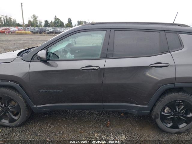 3C4NJDBB5JT433634 Jeep Compass Altitude