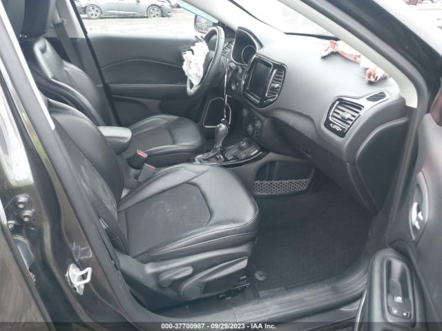 3C4NJDBB5JT433634 Jeep Compass Altitude