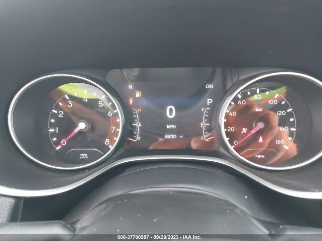3C4NJDBB5JT433634 Jeep Compass Altitude