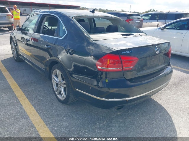 1VWCT7A39FC007393 Volkswagen Passat 1.8t Sel Premium