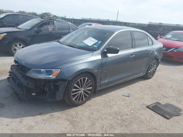 3VWD17AJ8FM424429 Volkswagen Jetta Sedan 1.8t Sport