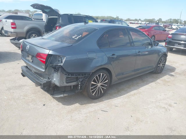 3VWD17AJ8FM424429 Volkswagen Jetta Sedan 1.8t Sport