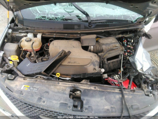 2C4RC1DGXLR265126 Chrysler Voyager Lxi