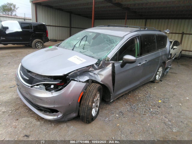 2C4RC1DGXLR265126 Chrysler Voyager Lxi