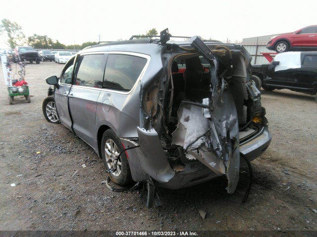2C4RC1DGXLR265126 Chrysler Voyager Lxi