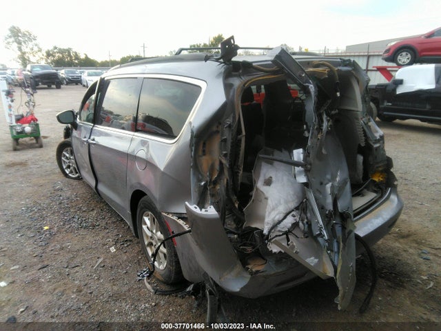 2C4RC1DGXLR265126 Chrysler Voyager Lxi