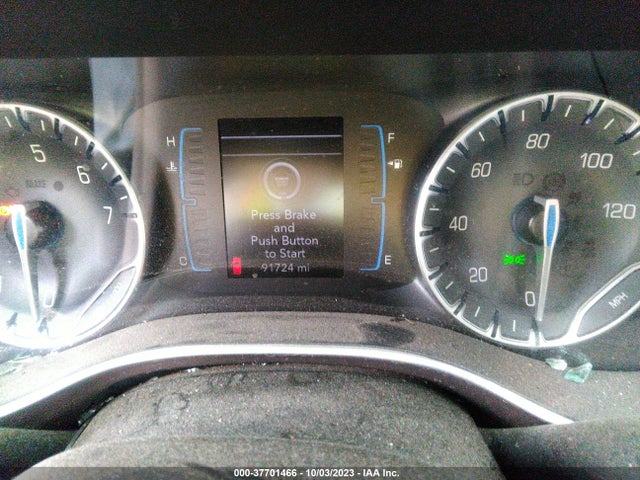 2C4RC1DGXLR265126 Chrysler Voyager Lxi