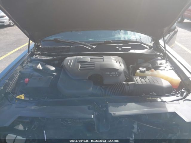 2C3CDZAG1JH143266 Dodge Challenger Sxt