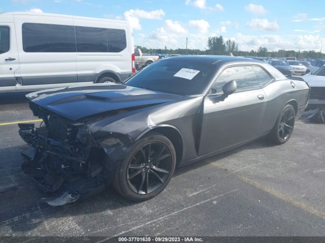 2C3CDZAG1JH143266 Dodge Challenger Sxt