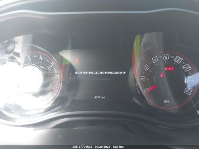 2C3CDZAG1JH143266 Dodge Challenger Sxt