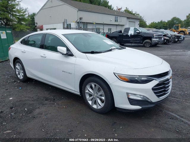 2022 1G1ZD5ST8NF106824 main image