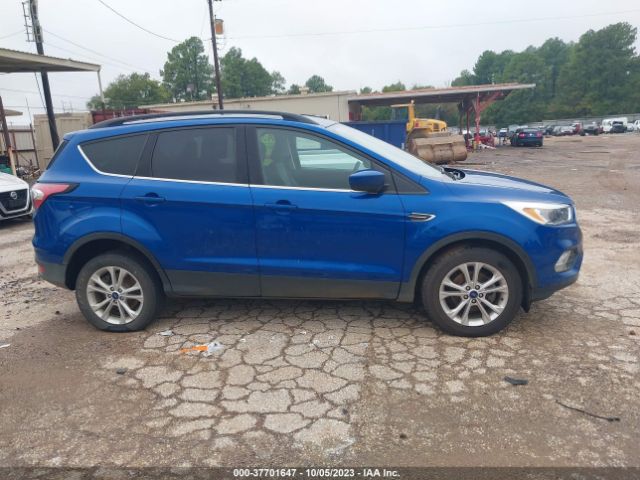 1FMCU0GD3JUC88581 Ford ESCAPE SE