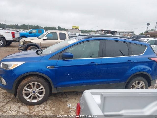 1FMCU0GD3JUC88581 Ford ESCAPE SE
