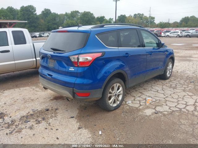 1FMCU0GD3JUC88581 Ford ESCAPE SE