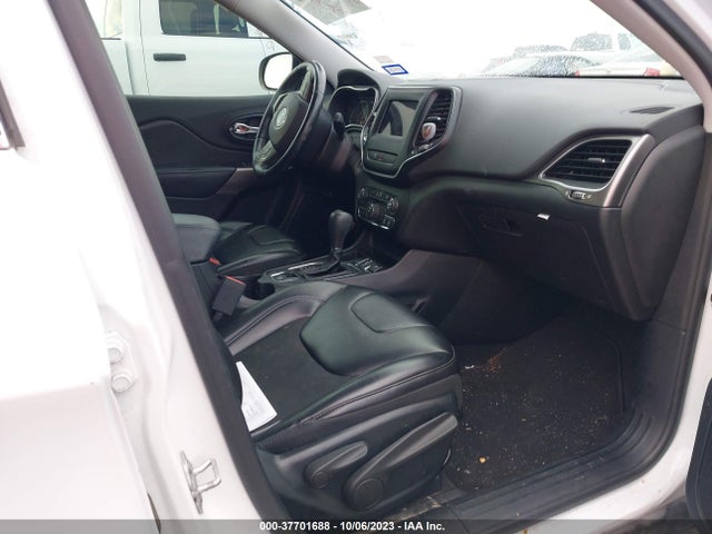1C4PJLLB8KD404220 Jeep Cherokee Latitude Plus