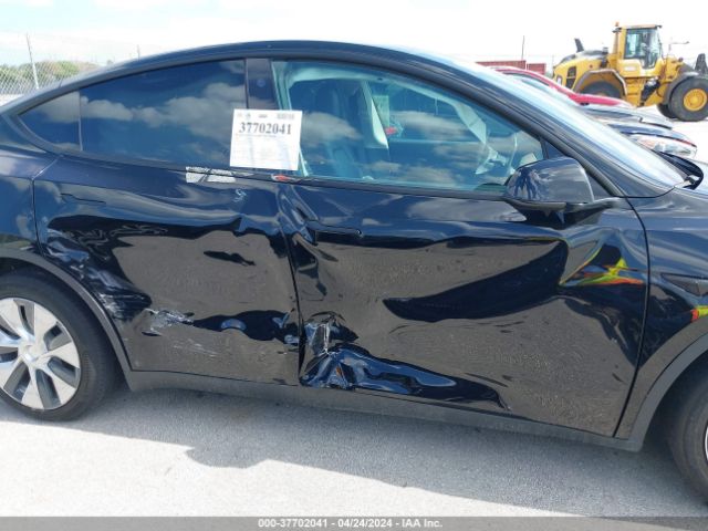 7SAYGDEE4NF320105 Tesla Model Y Long Range Dual Motor All-wheel Drive