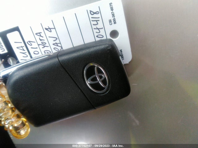 Toyota RAV4 LE 2019 2T3F1RFV8KC001766 Image 11
