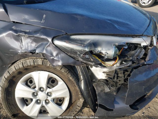 KNAFK4A6XG5567857 KIA FORTE LX