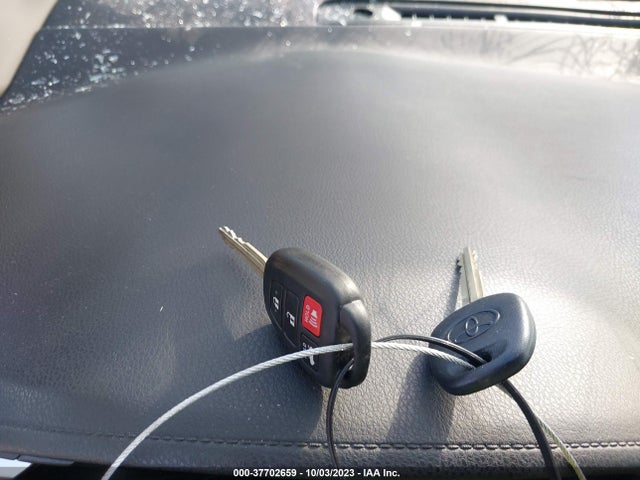2014 TOYOTA COROLLA LE VIN: 2T1BURHE6EC173441