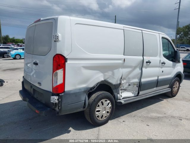 1FTYR1ZM8GKB19756 Ford TRANSIT CARGO VAN