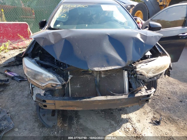 2016 TOYOTA COROLLA LE VIN: 2T1BURHE8GC498109
