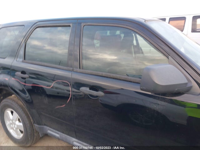 2010 FORD ESCAPE XLS VIN: 1FMCU0C75AKB08447