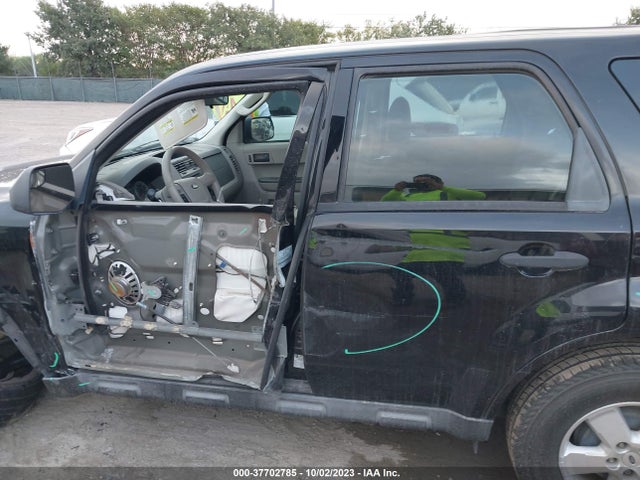 2010 FORD ESCAPE XLS VIN: 1FMCU0C75AKB08447