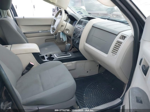 2010 FORD ESCAPE XLS VIN: 1FMCU0C75AKB08447