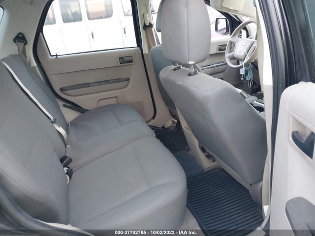 2010 FORD ESCAPE XLS VIN: 1FMCU0C75AKB08447