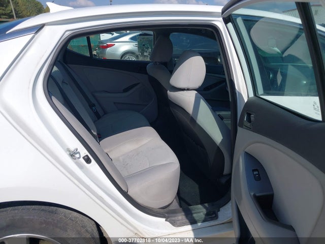 KIA Optima Lx 2015 5XXGM4A73FG361784 Image 8