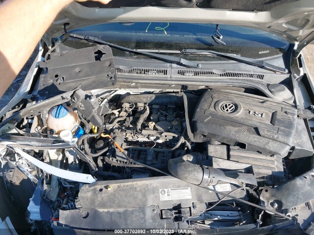 3VWL07AJ1EM259109 Volkswagen Jetta Sedan Sel