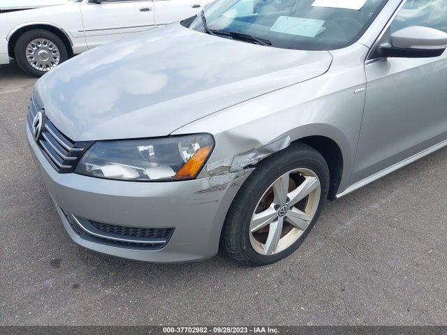 1VWAS7A38EC055444 Volkswagen Passat Wolfsburg Ed