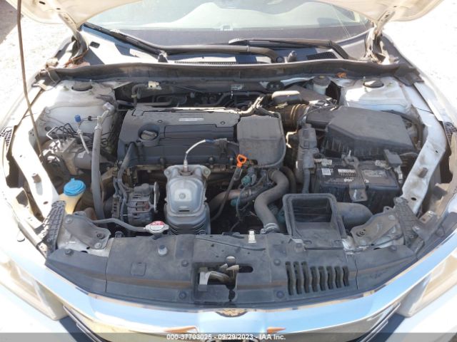 1HGCR2F45GA112663 Honda Accord Sedan Lx