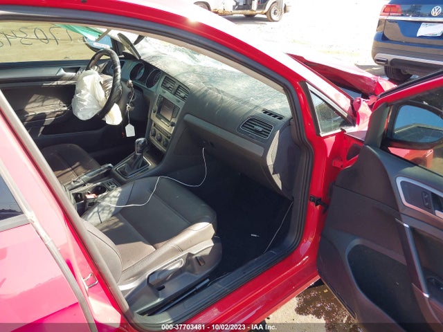 3VW217AU9FM024350 Volkswagen Golf Tsi S