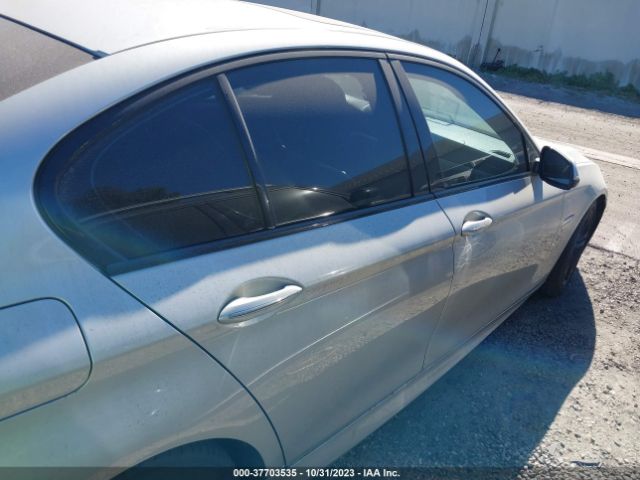 WBA5A5C55FD519423 BMW 5 Series 528i