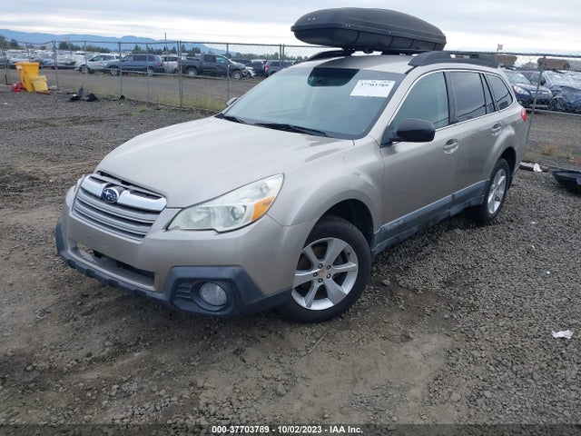 Subaru Outback 2.5i 2014 4S4BRBAC0E3212000 Image 2