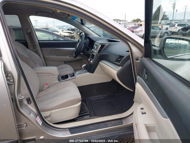 Subaru Outback 2.5i 2014 4S4BRBAC0E3212000 Image 5