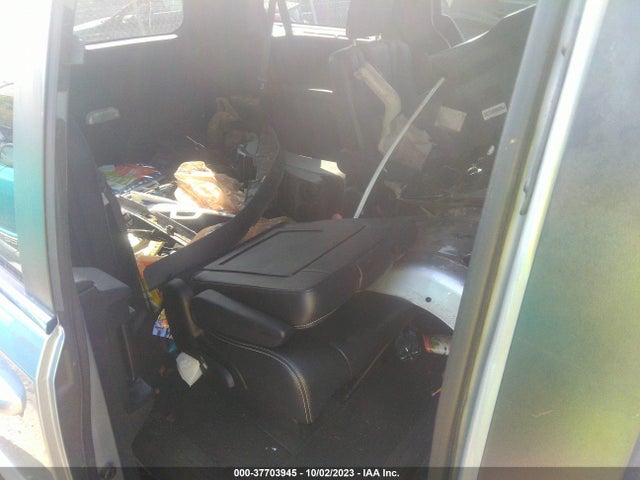 2C4RC1HG1ER464742 Chrysler Town & Country S