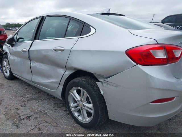 Chevrolet CRUZE LT 2018 1G1BE5SM0J7145838 Image 12
