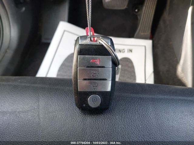 KNDPNCAC2J7488712 KIA Sportage Ex