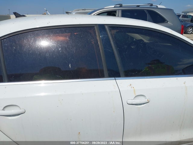 3VWLA7AJ2FM261403 Volkswagen Jetta Sedan 2.0l Tdi Sel