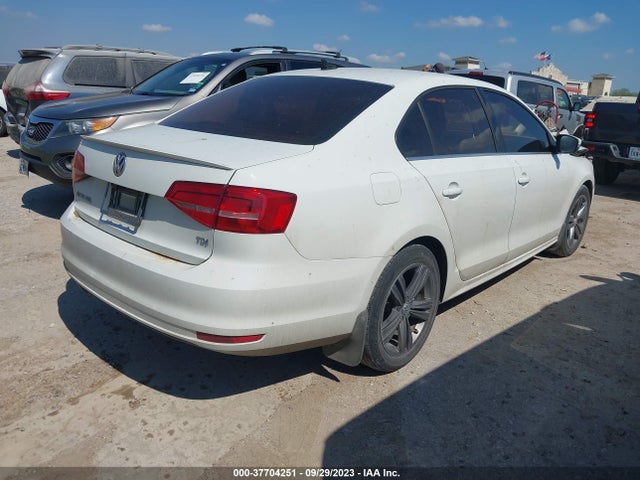 3VWLA7AJ2FM261403 Volkswagen Jetta Sedan 2.0l Tdi Sel