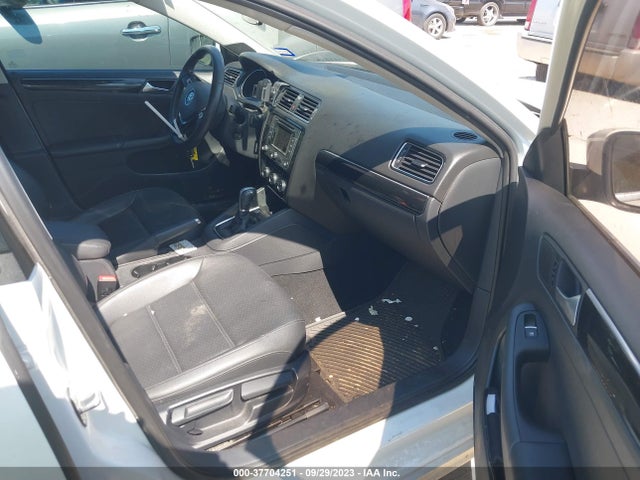 3VWLA7AJ2FM261403 Volkswagen Jetta Sedan 2.0l Tdi Sel