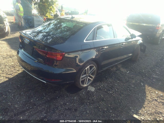 WAUBEGFF0KA109289 Audi A3 45 Premium
