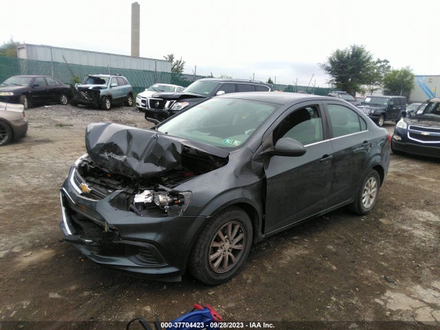 Chevrolet SONIC LT 2018 1G1JD5SG6J4102731 Image 2