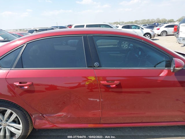 1VWLA7A35KC004460 Volkswagen Passat 2.0t Wolfsburg Edition